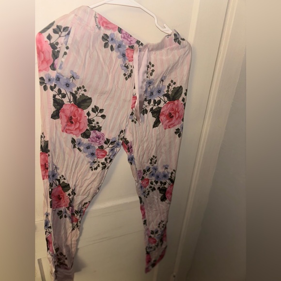 Victoria’s Secret floral pajama set - Picture 5 of 5